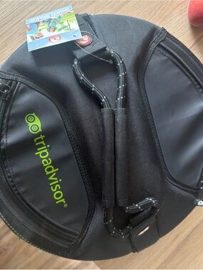 Igloo Black and Green Round Insulated Cooler with Dual Zippers